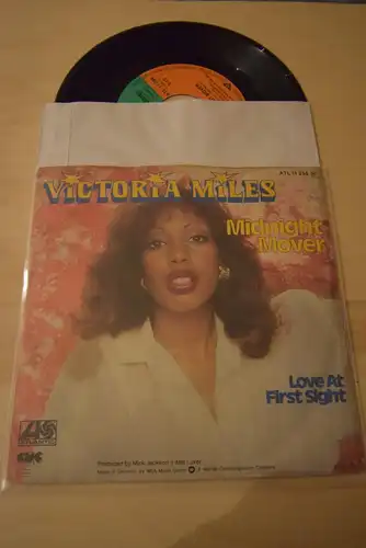 Victoria Miles ‎– Midnight Mover / Love at first Sight 