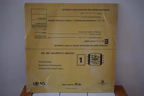 UB40 ‎– Signing Off