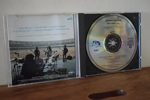 Johnny Winter ‎– Captured Live!