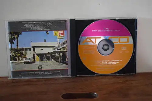 AC/DC ‎– Dirty Deeds Done Dirt Cheap