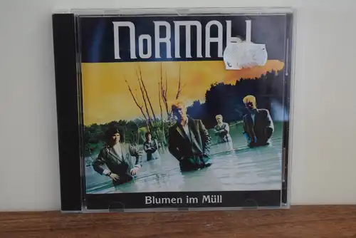 NoRMAhl – Blumen Im Müll