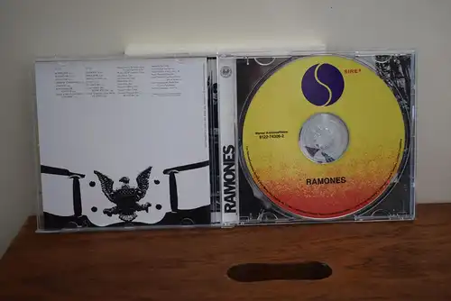 Ramones ‎– Ramones