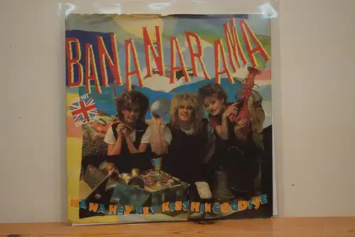 Bananarama – Na Na Hey Hey Kiss Him Goodbye
