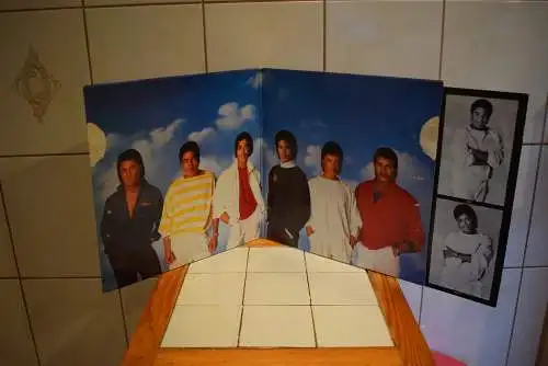 Jacksons ‎– Victory