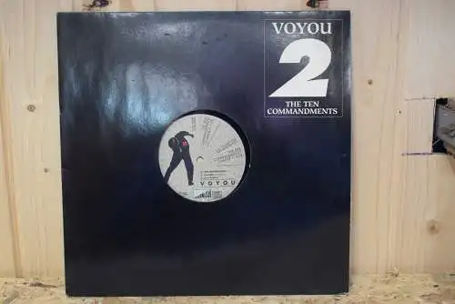 Voyou – 2 - The Ten Commandments