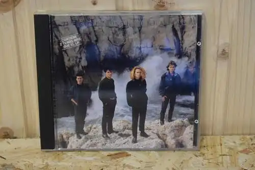 Heroes Del Silencio – El Mar No Cesa