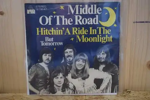 Middle Of The Road ‎– Hitchin' A Ride In The Moonlight