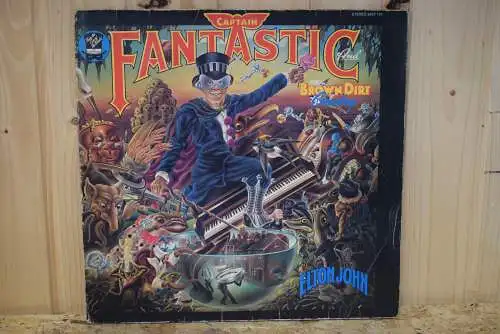 Elton John ‎– Captain Fantastic And The Brown Dirt Cowboy