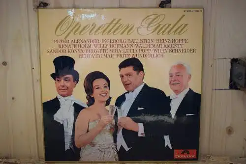 Peter Alexander, Ingeborg Hallstein, Heinz Hoppe, Renate Holm, Willy Hofmann, Waldemar Kmentt, Sándor Kónya, Brigitte Mira, Lucia Popp, Willy Schneider, Herta Talmar, Fritz Wunderlich ‎– Operetten-Gala