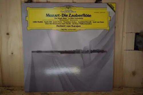 Mozart · Herbert Von Karajan · Edith Mathis · Karin Ott · Janet Perry · Francisco Araiza · Gottfried Hornik · José Van Dam · Chor der Deutschen Oper Berlin · Berliner Philharmoniker ‎– Die Zauberflöte = The Magic Flute = La Flûte...