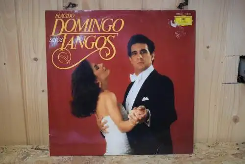 Placido Domingo ‎– Placido Domingo Sings Tangos