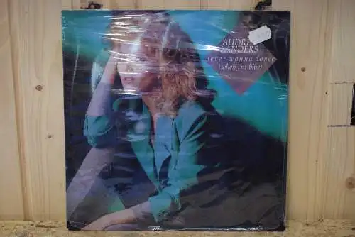 Audrey Landers – Never Wanna Dance (When I'm Blue)