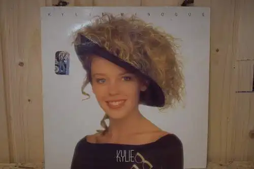 Kylie Minogue ‎– Kylie