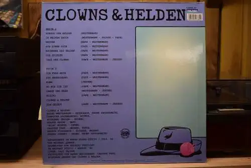 Clowns & Helden ‎– Von Beteuerten Gefühlen Und Anderer Kälte