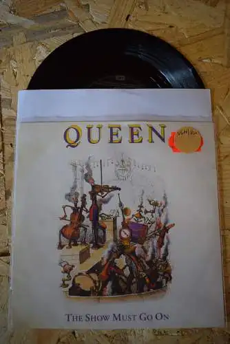 Queen ‎– The Show Must Go On / Keep yourself alive 