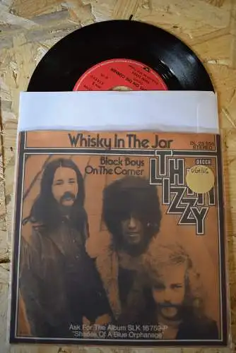 Thin Lizzy ‎– Whisky In The Jar / Black Boys on the Corner 