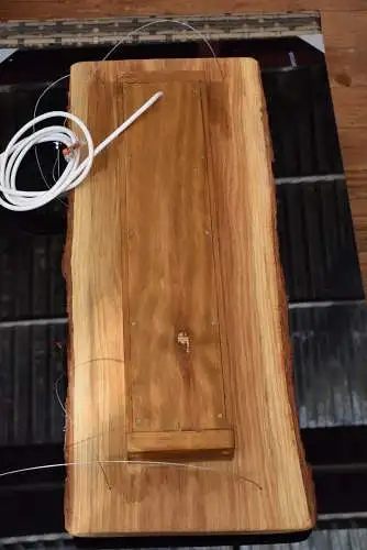 Deckenleuchte Eiche mit Rinde  , 3 LEDs dimmbar , 69cm Länge ,Oberfläche geölt (Leinoelfinis)