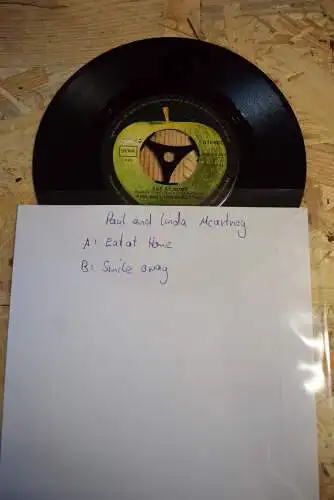 Paul & Linda McCartney ‎– Eat At Home / Smile Away
