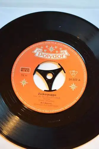 Bill Ramsey ‎– Zuckerpuppe (Aus Der Bauchtanz-Truppe) / Das Mädchen mit dem aufregenden Gang 