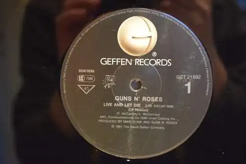 Guns N' Roses ‎– Live And Let Die