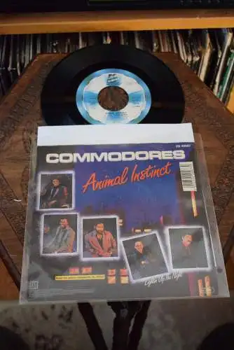 Commodores ‎– Animal Instinct / Lightin' Up The Night