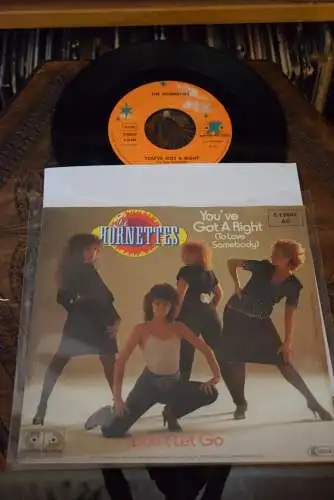 The Hornettes ‎– You've Got A Right (To Love Somebody) / Don't let go 