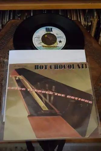 Hot Chocolate ‎– Going Through The Motions / Stay with me