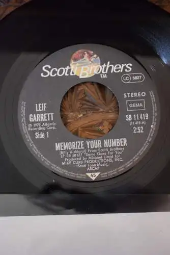 Leif Garrett ‎– Memorize Your Number / Moonlight Dancing 