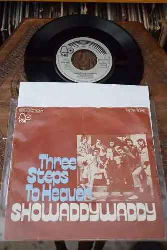 Showaddywaddy ‎– Three Steps To Heaven / The Party 