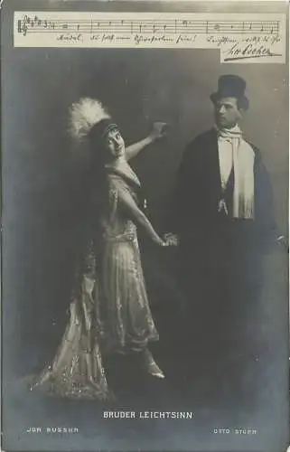 [Echtfotokarte schwarz/weiß] AK Operette Bruder Leichtsinn Sänger + Notenzeile ca. 1930. 