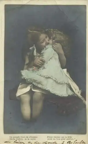 [Echtfotokarte farbig] AK Kind Mädchen Puppe color 1904. 