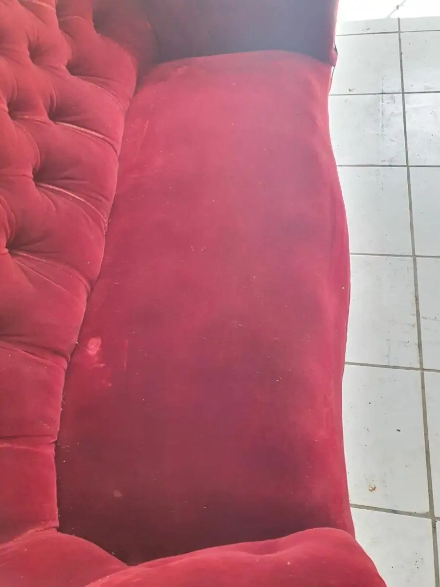 Rotes samt Sofa | Antik 2
