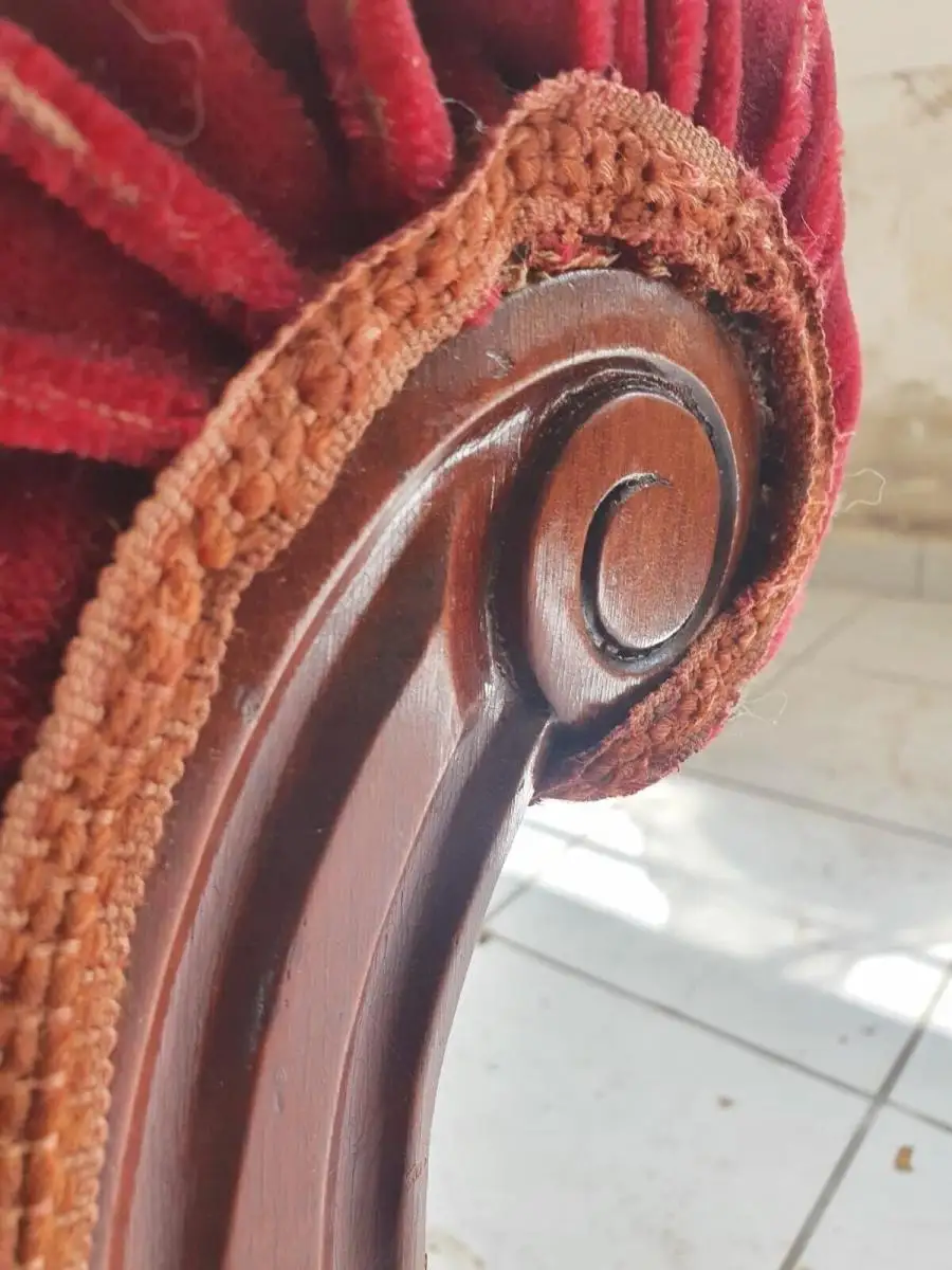 Rotes samt Sofa | Antik 6