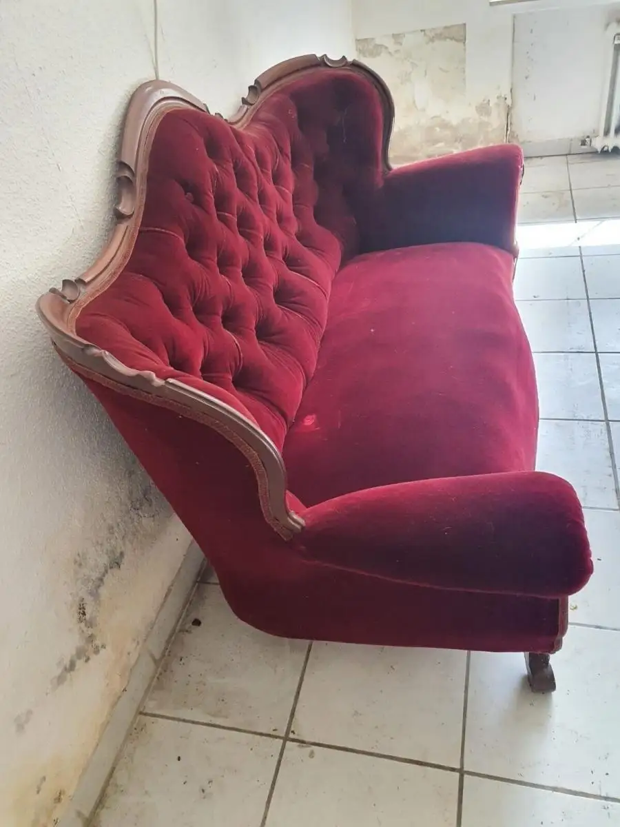 Rotes samt Sofa | Antik 9