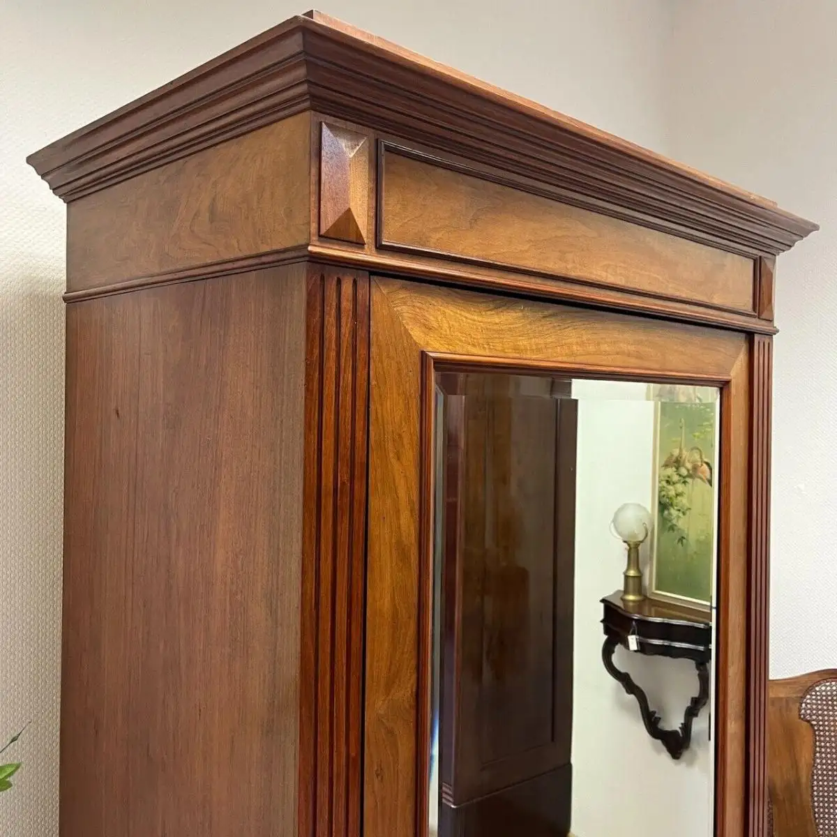 Antiker Schrank mit Spiegel aus der Gründerzeit um 1880 1