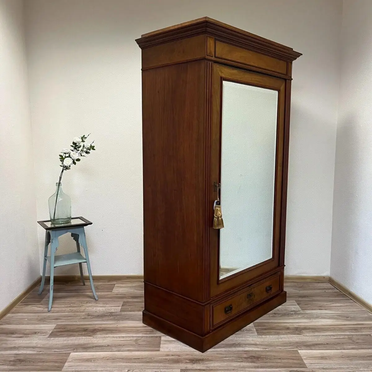 Antiker Schrank mit Spiegel aus der Gründerzeit um 1880 21