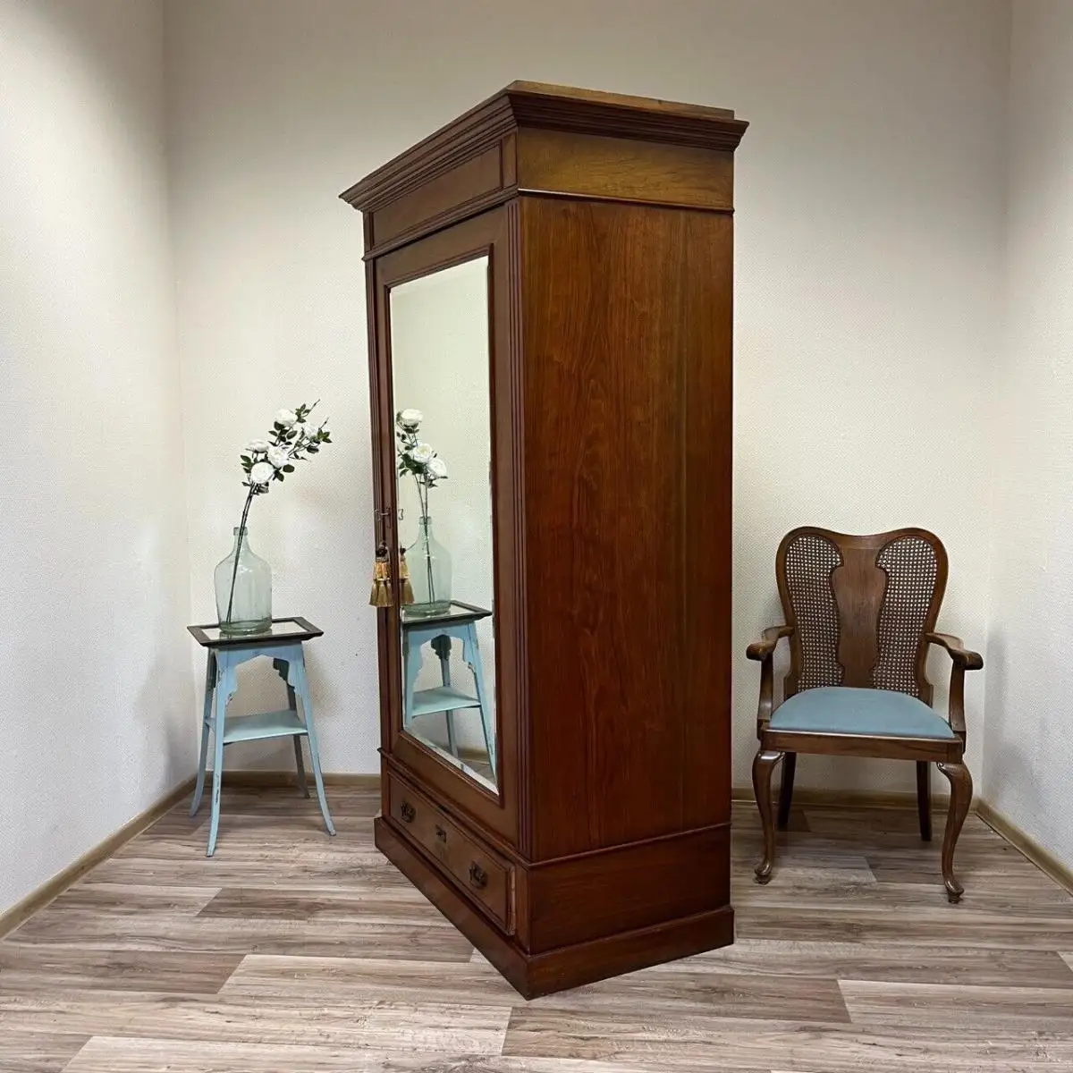 Antiker Schrank mit Spiegel aus der Gründerzeit um 1880 22