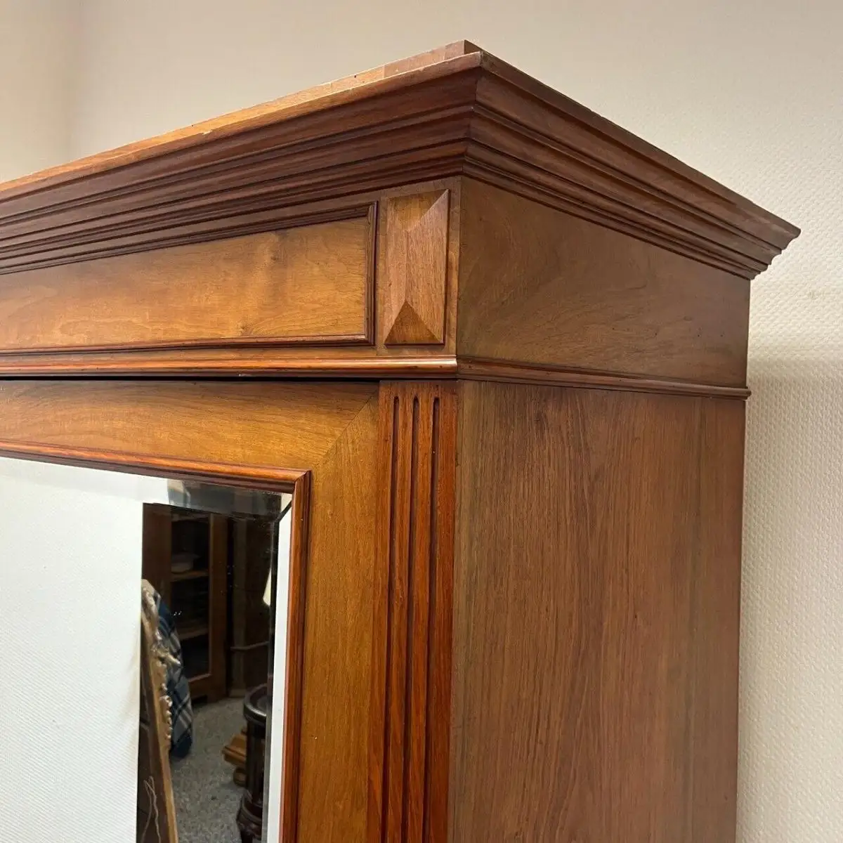Antiker Schrank mit Spiegel aus der Gründerzeit um 1880 5