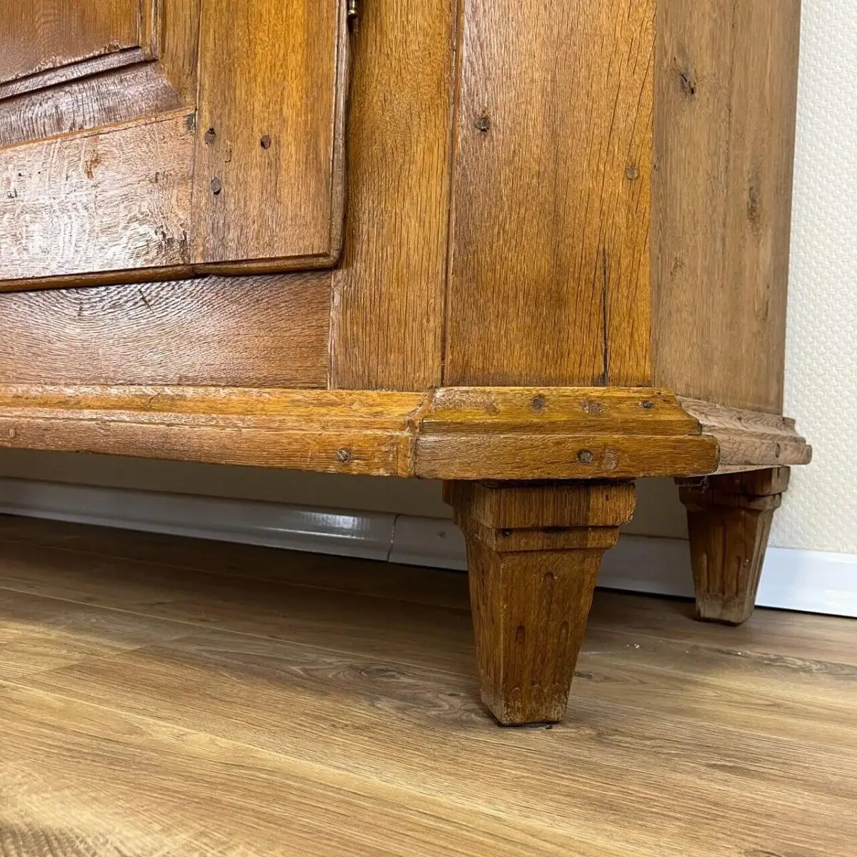Kleiderschrank um 1780 I Klassizismus I Zeitlose Eleganz 10