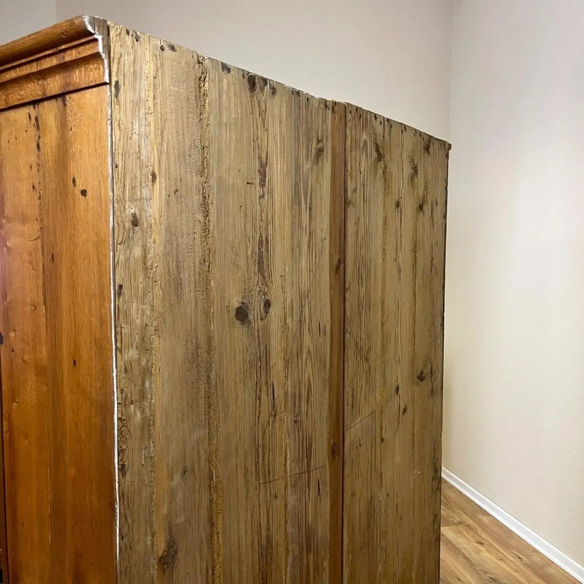 Kleiderschrank um 1780 I Klassizismus I Zeitlose Eleganz 18