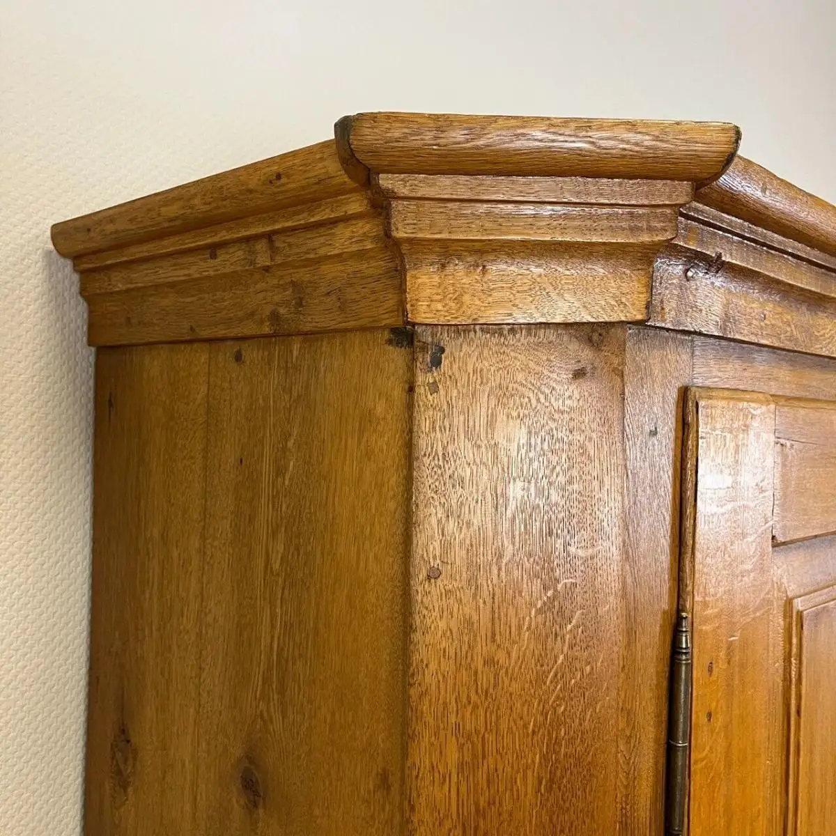 Kleiderschrank um 1780 I Klassizismus I Zeitlose Eleganz 4