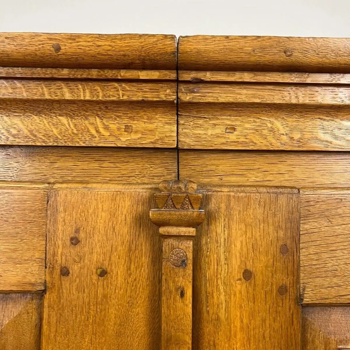 Kleiderschrank um 1780 I Klassizismus I Zeitlose Eleganz 6
