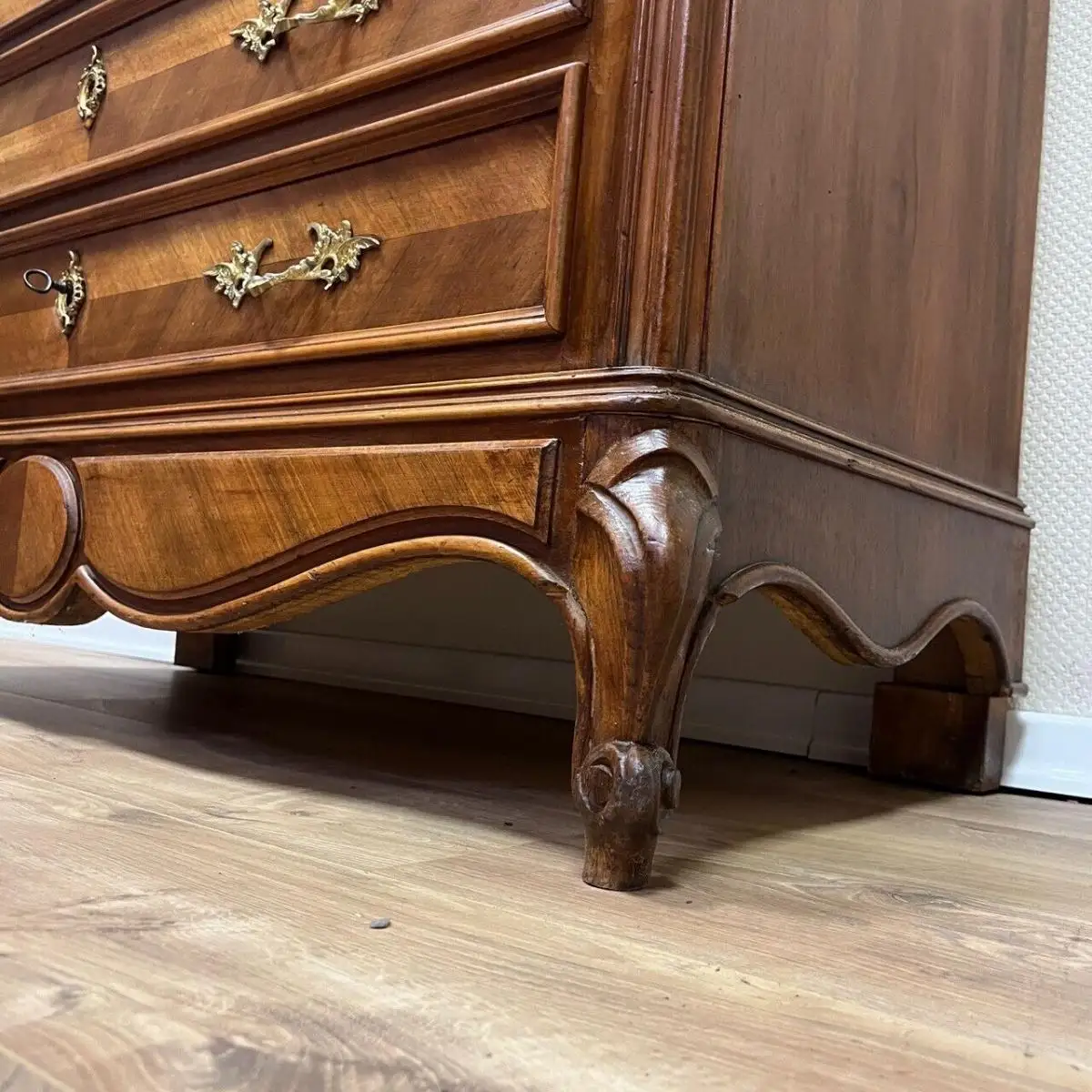 Antike Kommode mit Marmorplatte I Louis XV um 1900 I Nussbaum 9