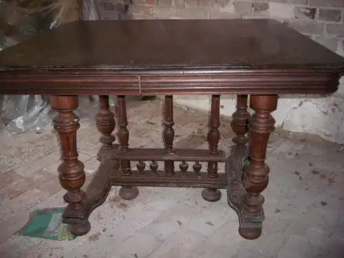 Gründerzeit-Tisch