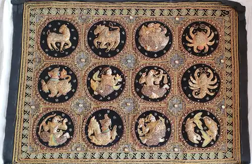 Antiker Wandteppich / Gobelin Kalaga Thailand Sternzeichen Handarbeit