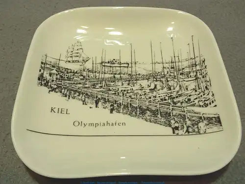 Sammelteller - Kiel , Olympiahafen - 16 x 16 cm , Antik-ksm