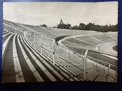 [Echtfotokarte schwarz/weiß] Hannover, Niedersachsen Stadion. 