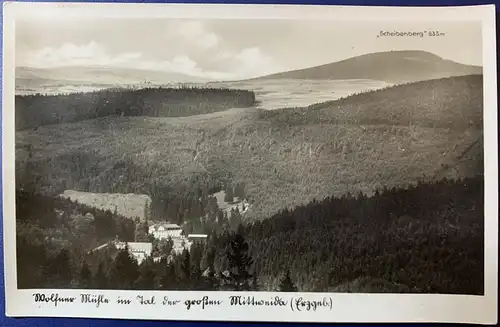 [Echtfotokarte schwarz/weiß] Wolfner Mühle im Erzgebirge, gelaufen von Wolfner Mühle über Schwarzenberg (Landpoststempel) nach Dresden, die Karte ist sehr gut erhalten, keine Beschädigungen. 