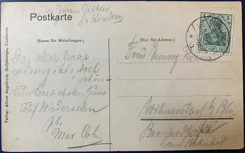 [Hand-Koloriert] Nordseebad Cuxhaven, Promenadenkonzert bei der Badeanstalt, gelaufen mit Poststempel vom 22.09.1908 von Cuxhaven nach Wilmersdorf/Berlin. Karte ist gut erhalten, leichte Gebrauchsspuren (siehe Scan). 