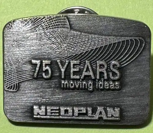 Sammler Pin NEOPLAN, "75 Years moving ideas"